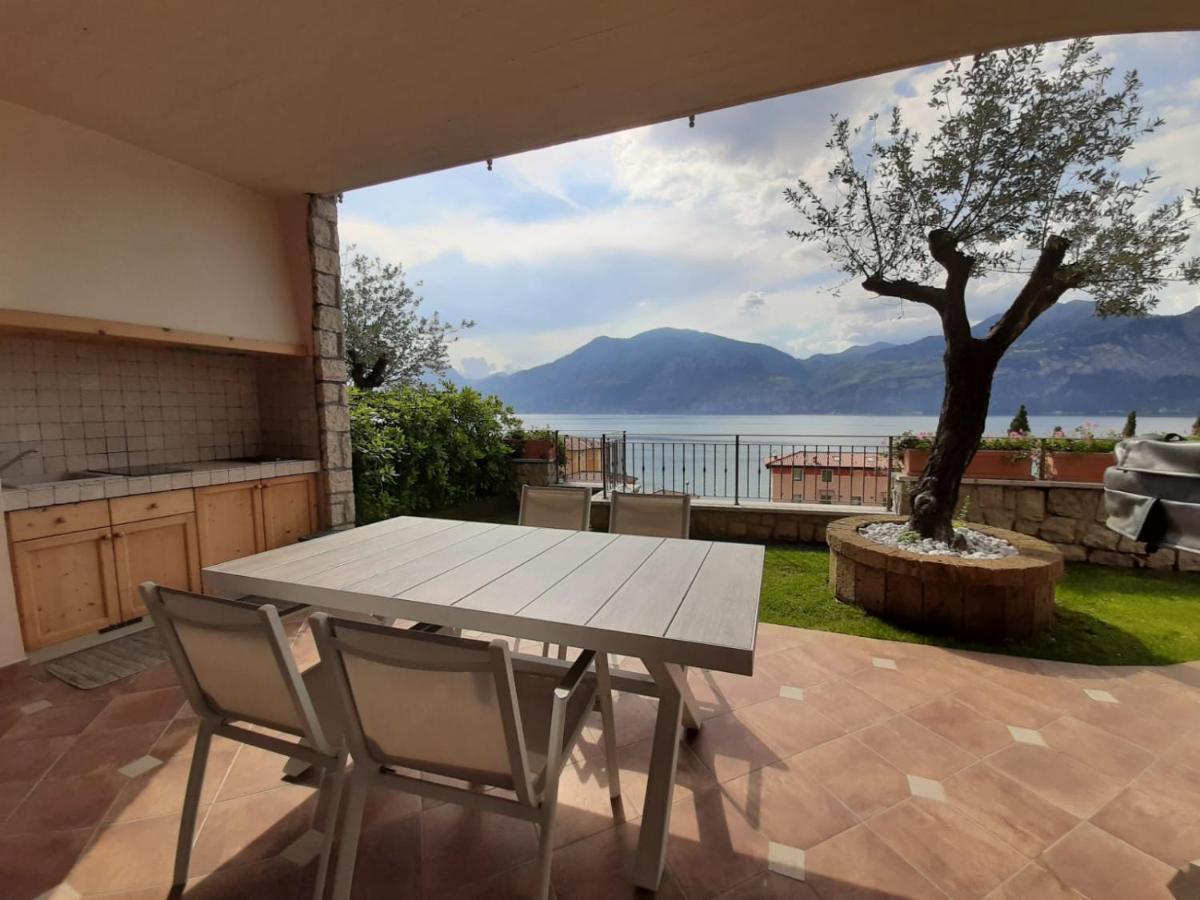 Bmp Apartment Deluxe 1 Jacuzzi Riscaldata Privata Vista Lago Di Garda Brenzone sul Garda Exterior foto
