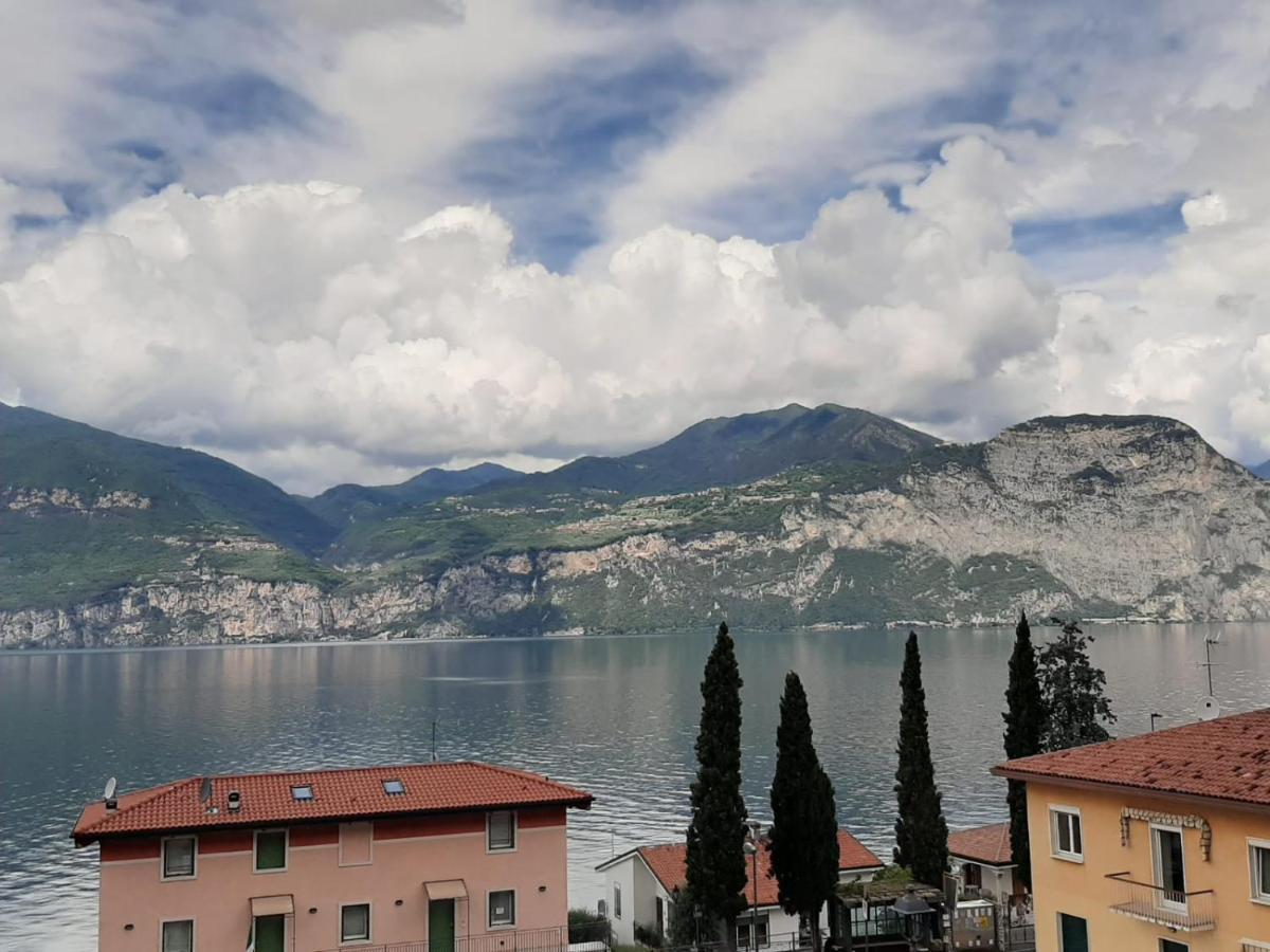 Bmp Apartment Deluxe 1 Jacuzzi Riscaldata Privata Vista Lago Di Garda Brenzone sul Garda Exterior foto