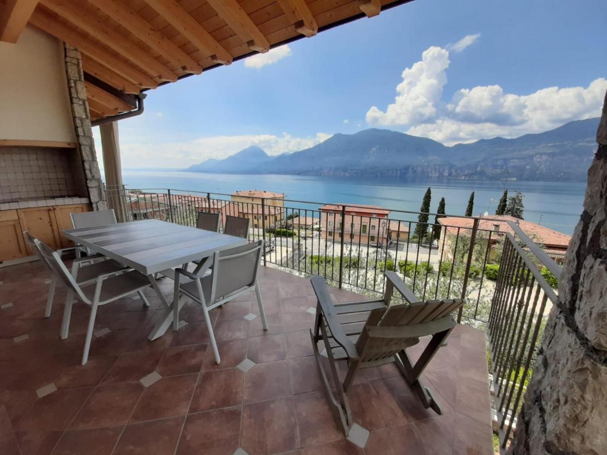 Bmp Apartment Deluxe 1 Jacuzzi Riscaldata Privata Vista Lago Di Garda Brenzone sul Garda Exterior foto